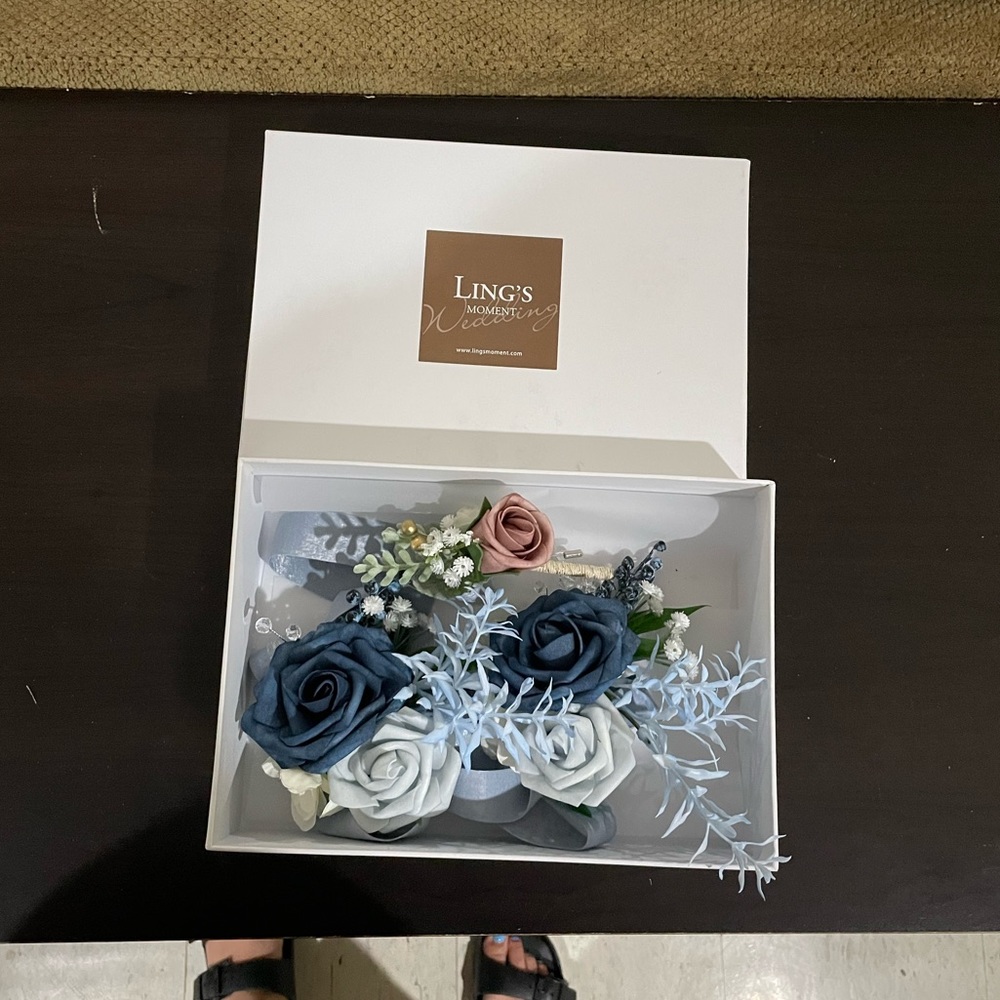 Set of 3 boutonniere(1)/corsage(2)